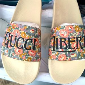 Gucci liberty size 9